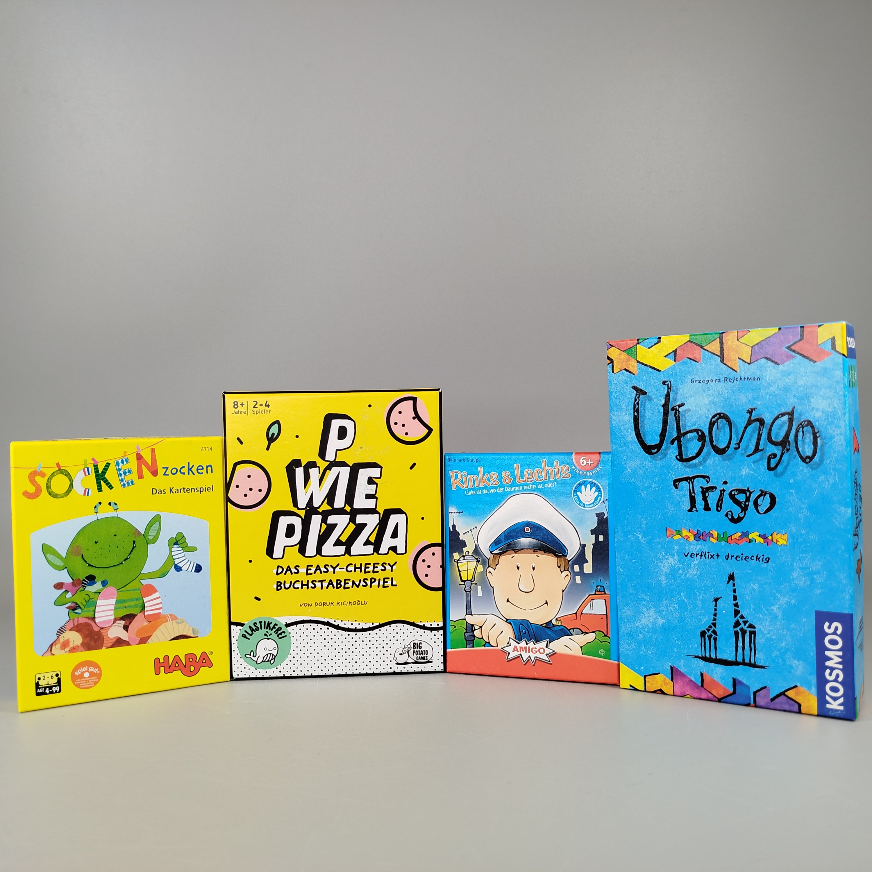  Brettspiele Set - Pappe und Kunststoff