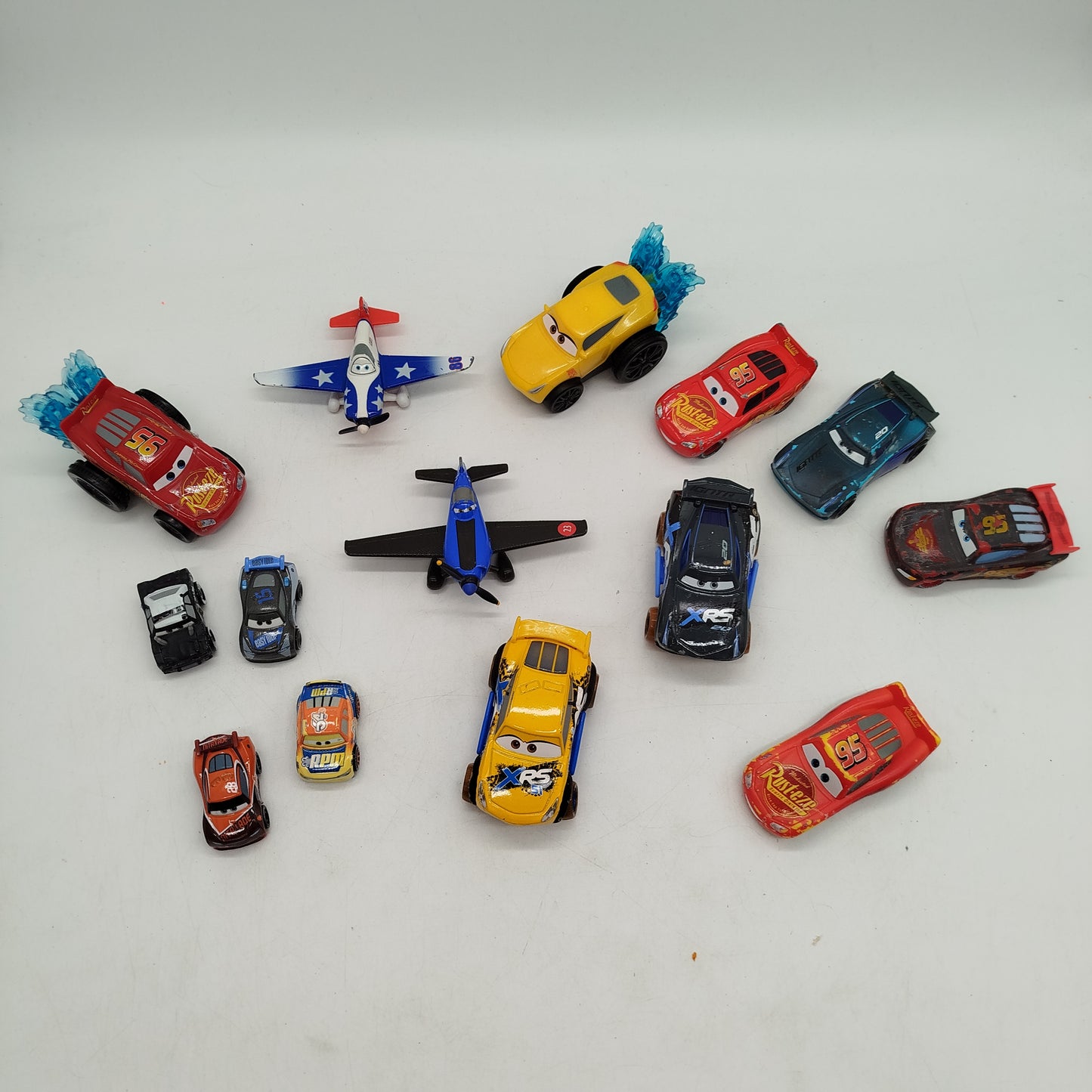 Disney Pixar Bundle Cars & Planes Set von 14 Autos & Flugzeuge