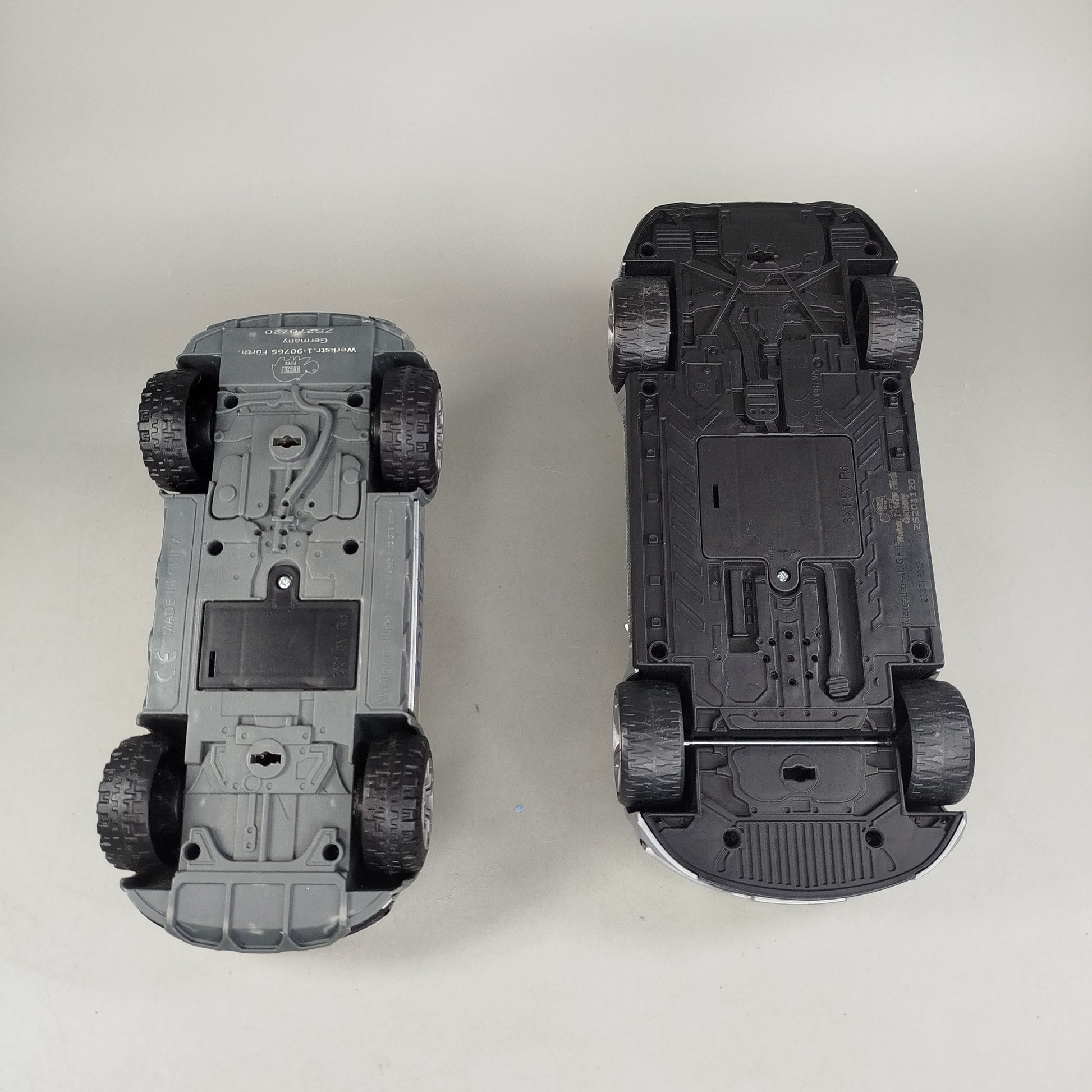 Bundle Welly 2x Polizeiautos Modelle, gebraucht, ab 3 Jahre 