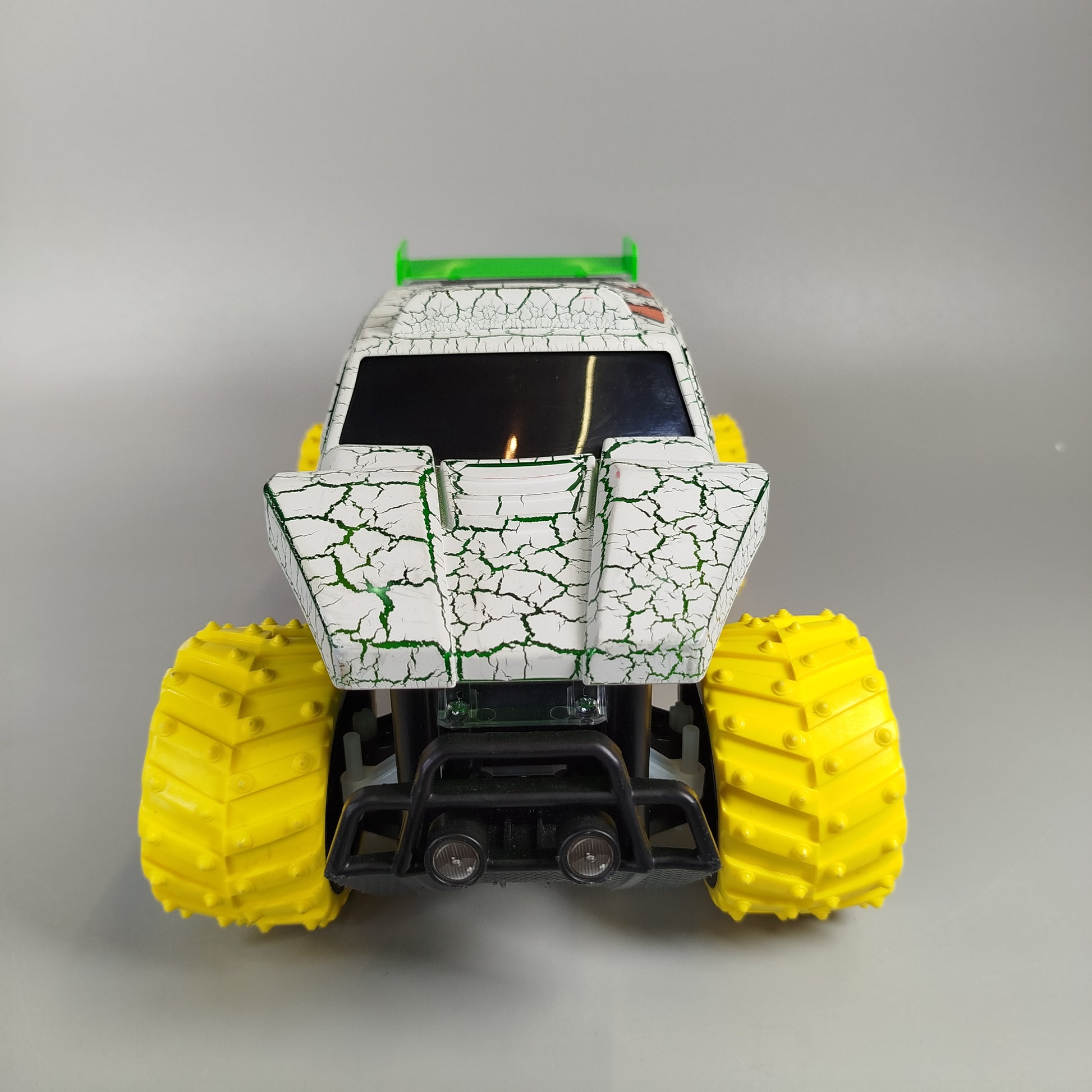 Maisto Tech RC Monstertruck DinoShock – ferngesteuertes Fahrzeug