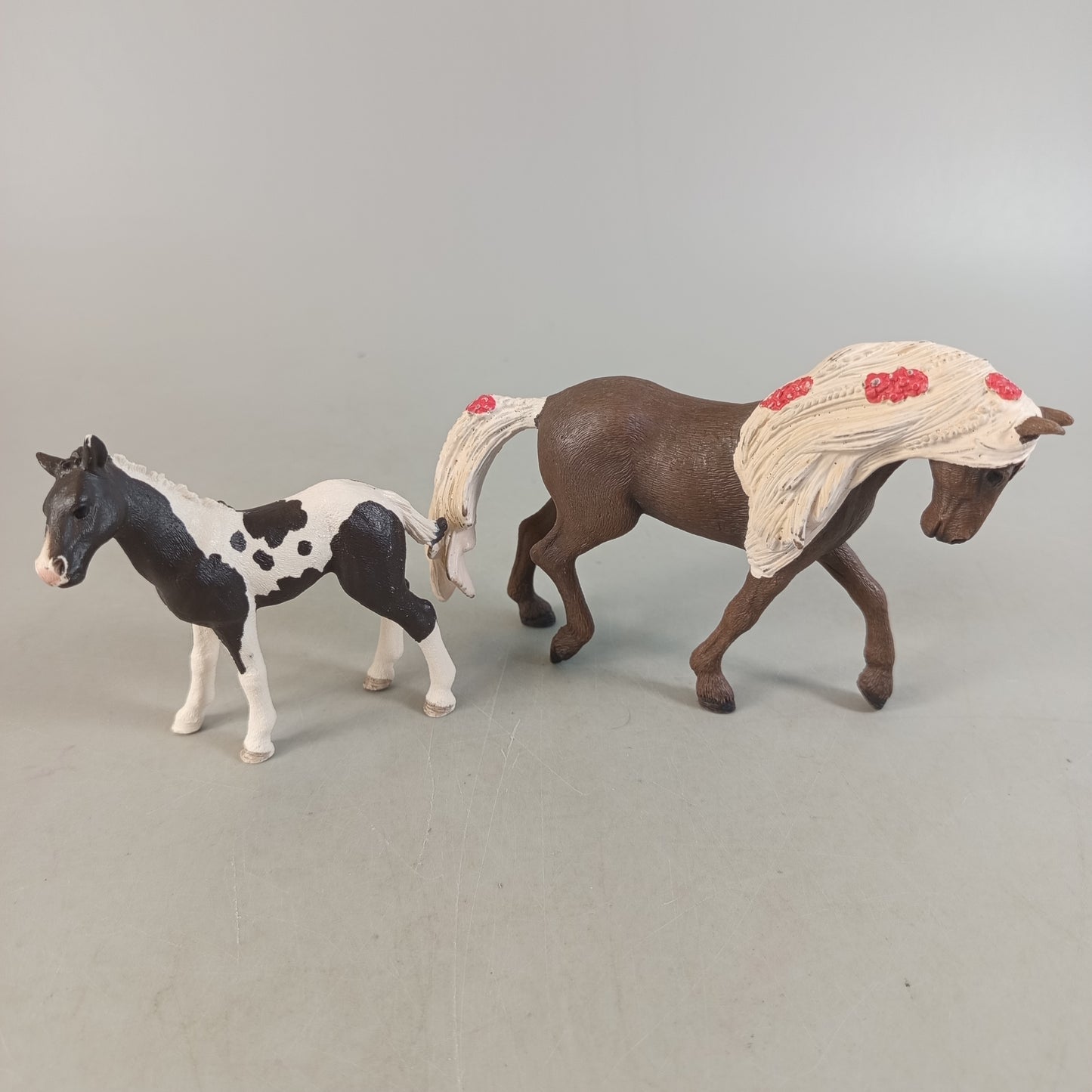 Schleich Bundle Pferde Set von 4 Pferde & Fohlen