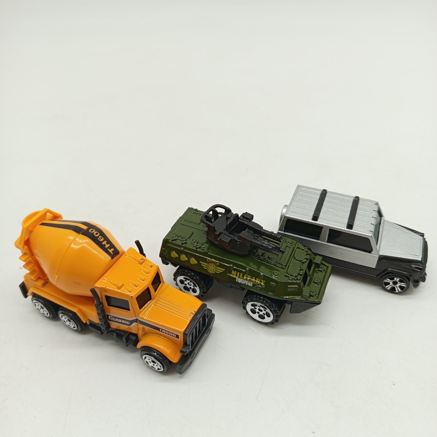 Fahrzeug Set von 11 – Autos, Betonmischer, Militärfahrzeug & Hubschrauber