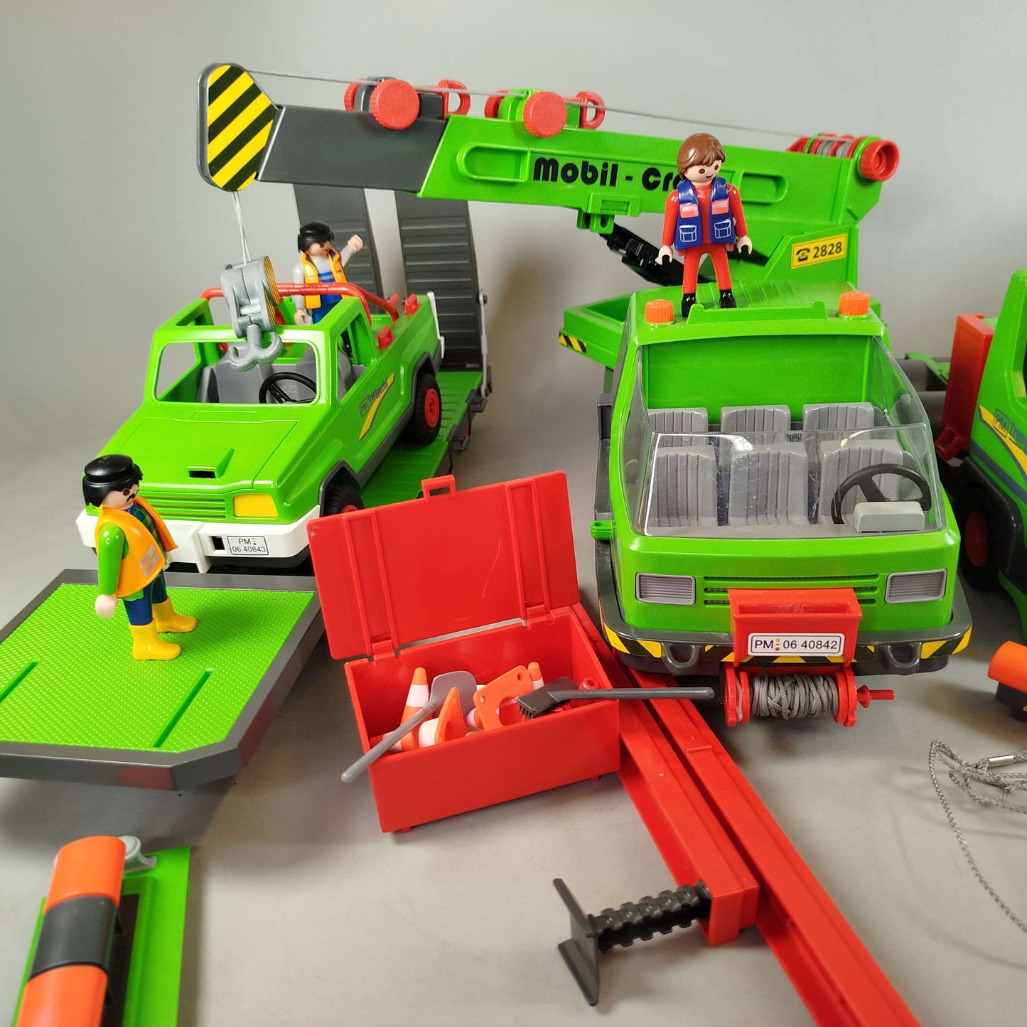 Playmobil Bundle 4084 Kran LKW & Gebäude