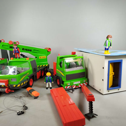 Playmobil Bundle 4084 Kran LKW & Gebäude