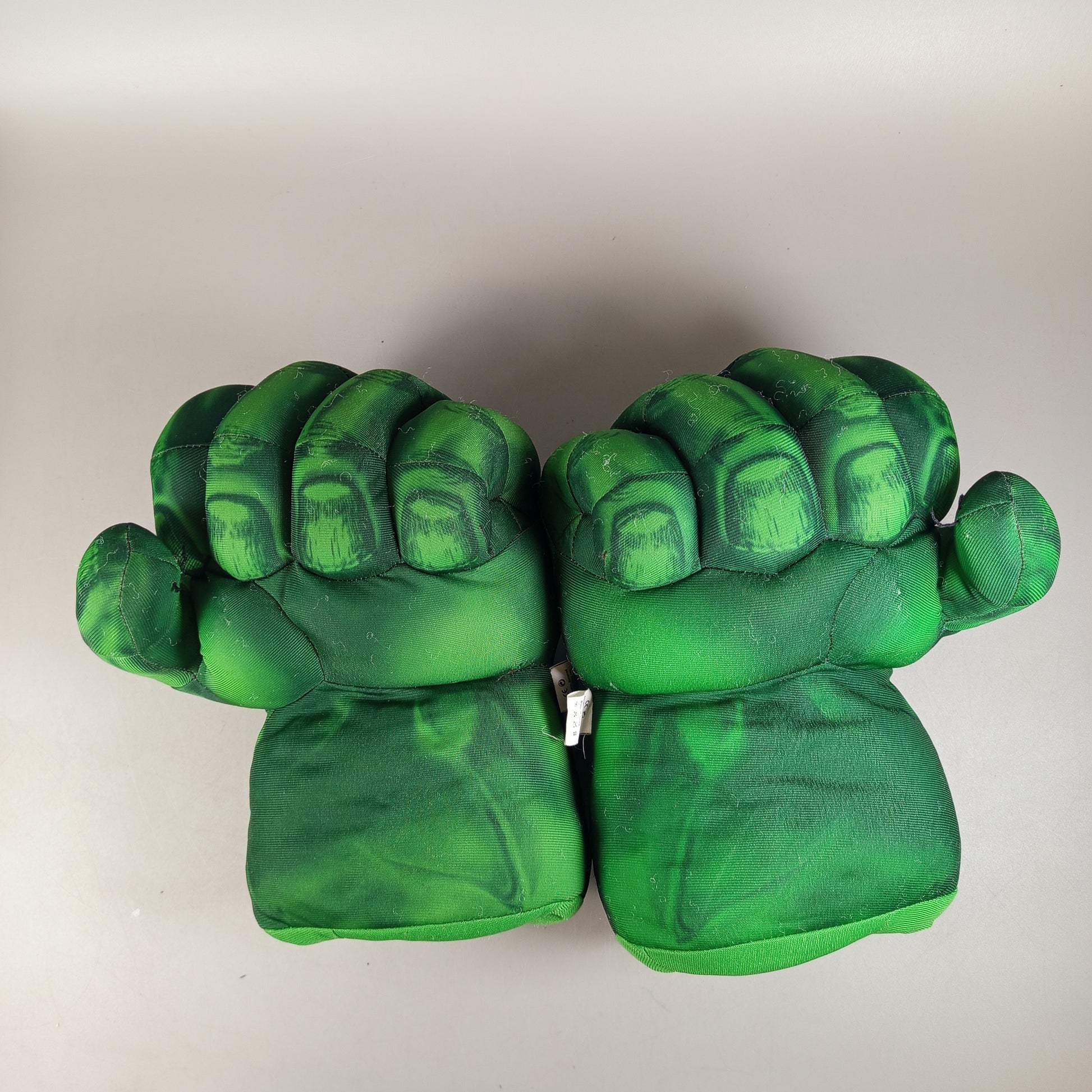 Marvel Hulk Plüschhandschuhe Set – Superheld Fäuste zum Verkleiden