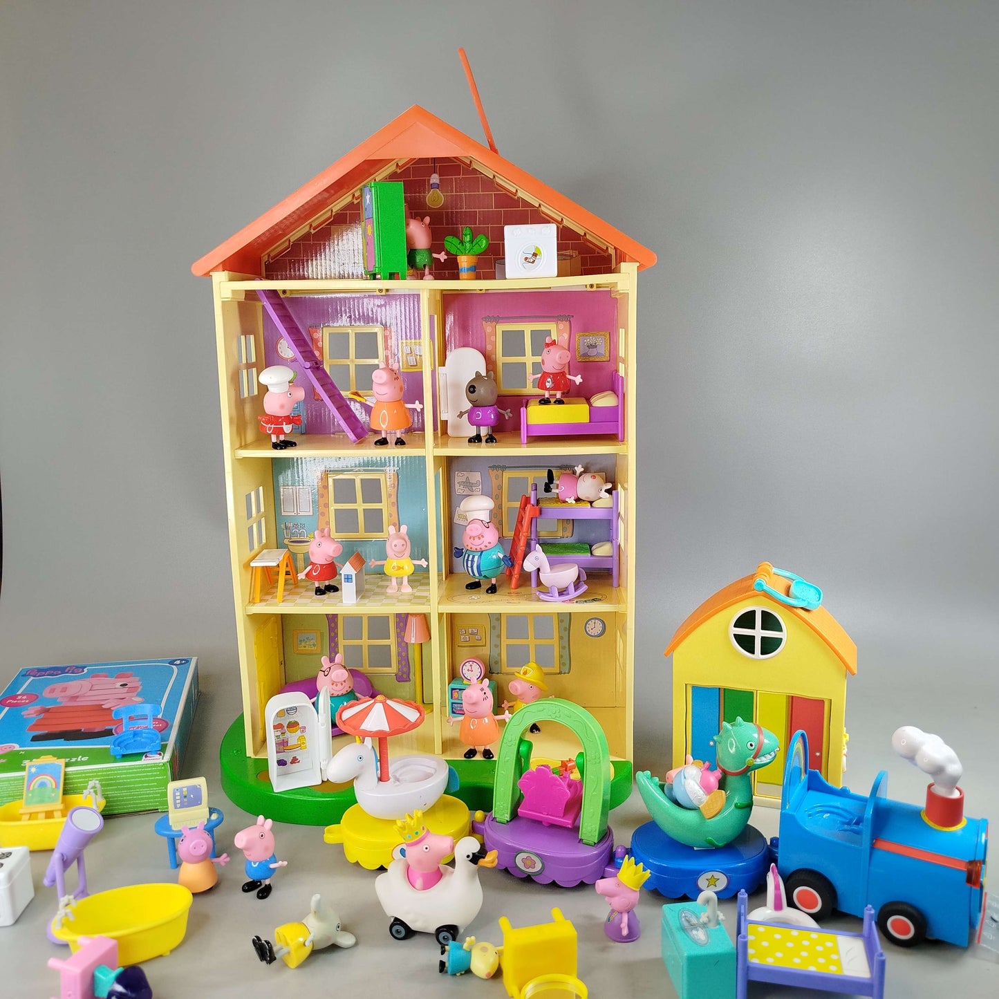 Peppa Pig Bundle 3D Puzzle & Puppenhaus Möbel