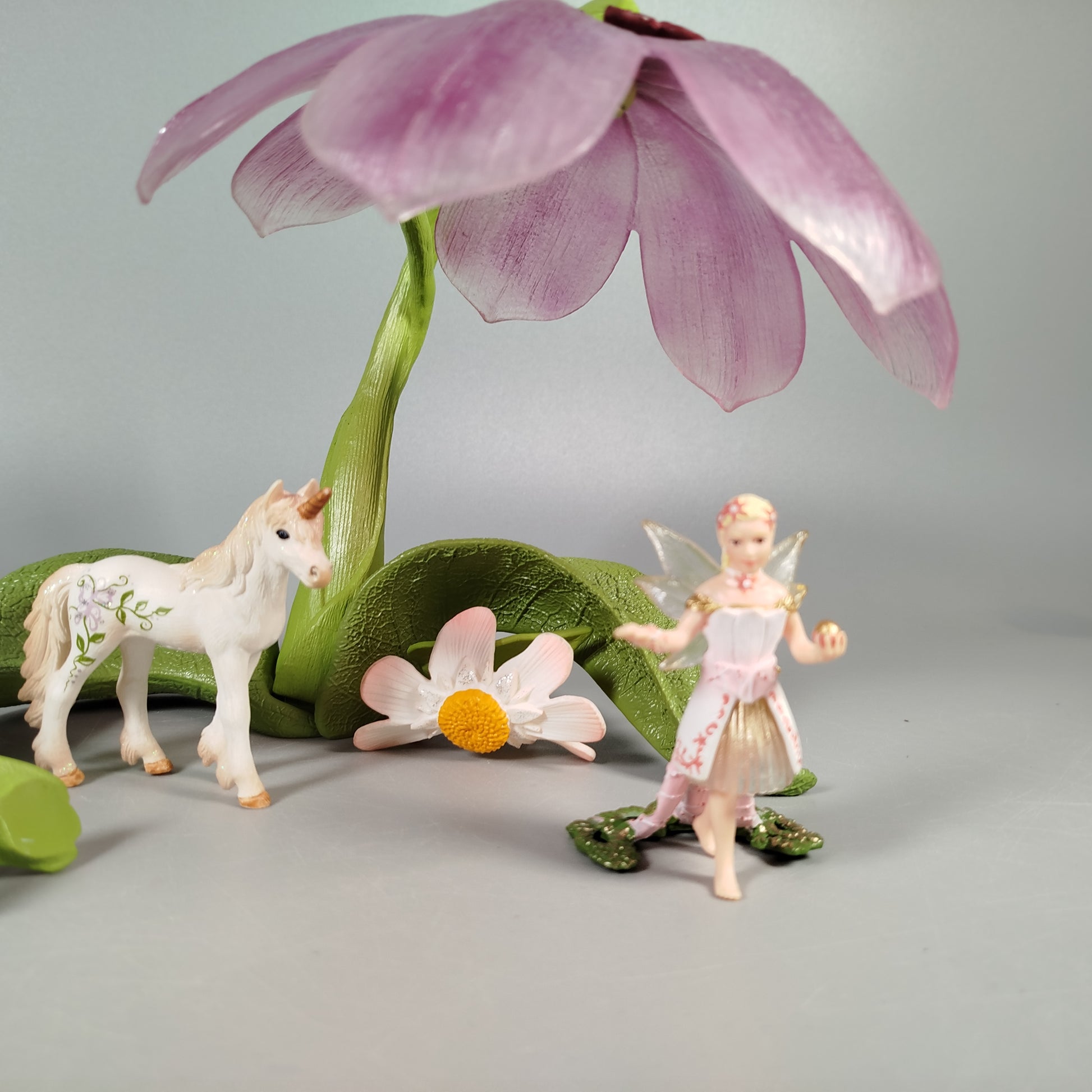 Schleich Feenwelt Set von 6 Figuren, Einhorn & Blume