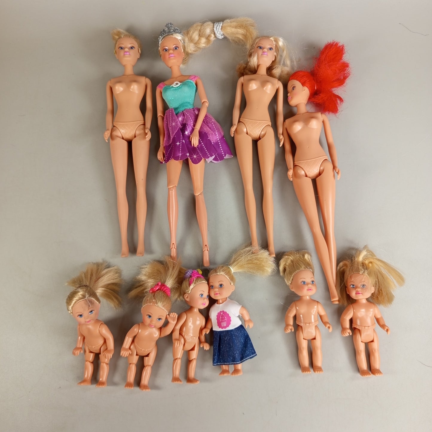 Simba Puppen-Set von 10 Spielfiguren – verschiedene Größen