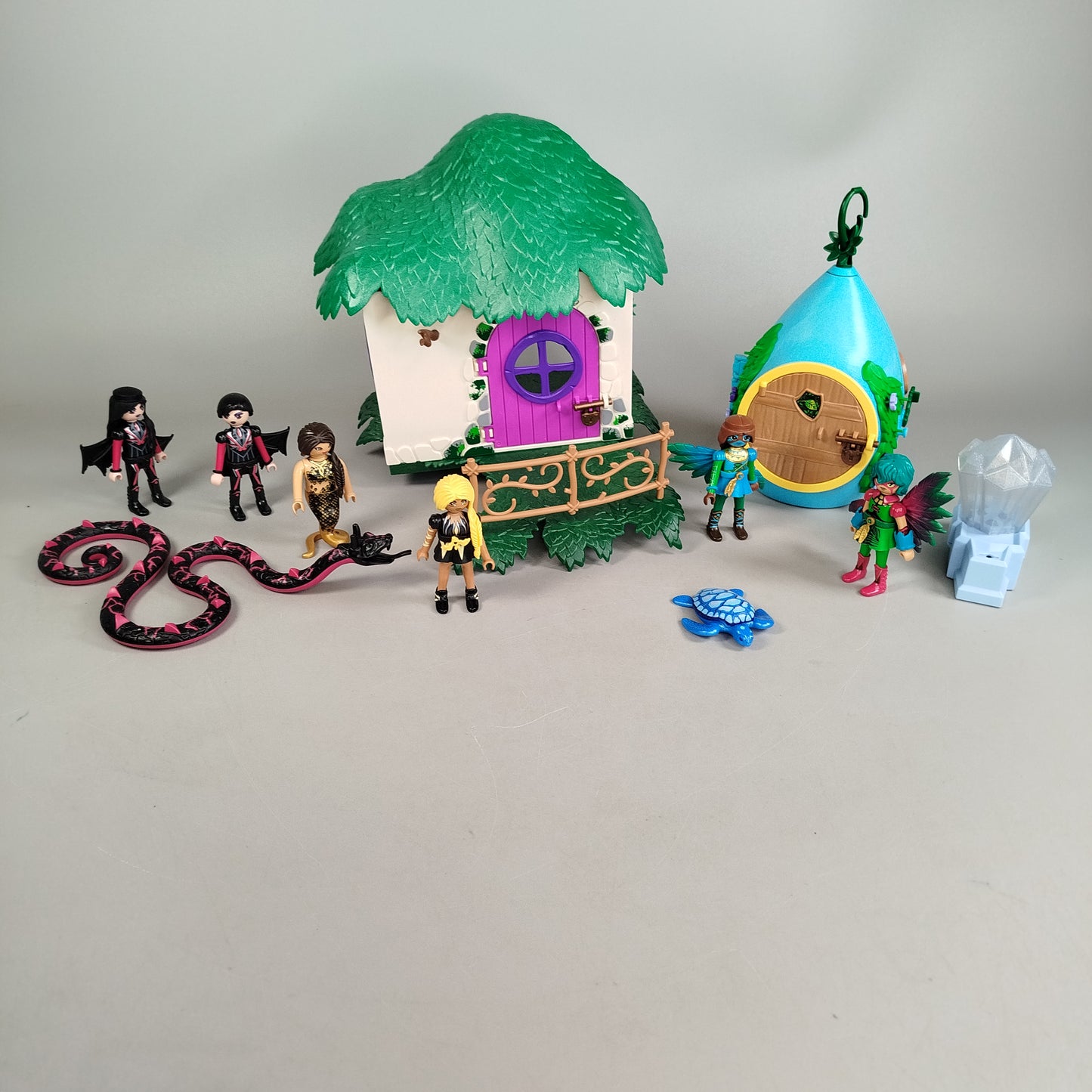 Playmobil Ayuma 70799 Abenteuer-Spielwelt – mit Figuren & Zubehör