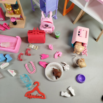 Mattel Barbie-Puppen Set von 8 mit Zubehör, ohne OVP