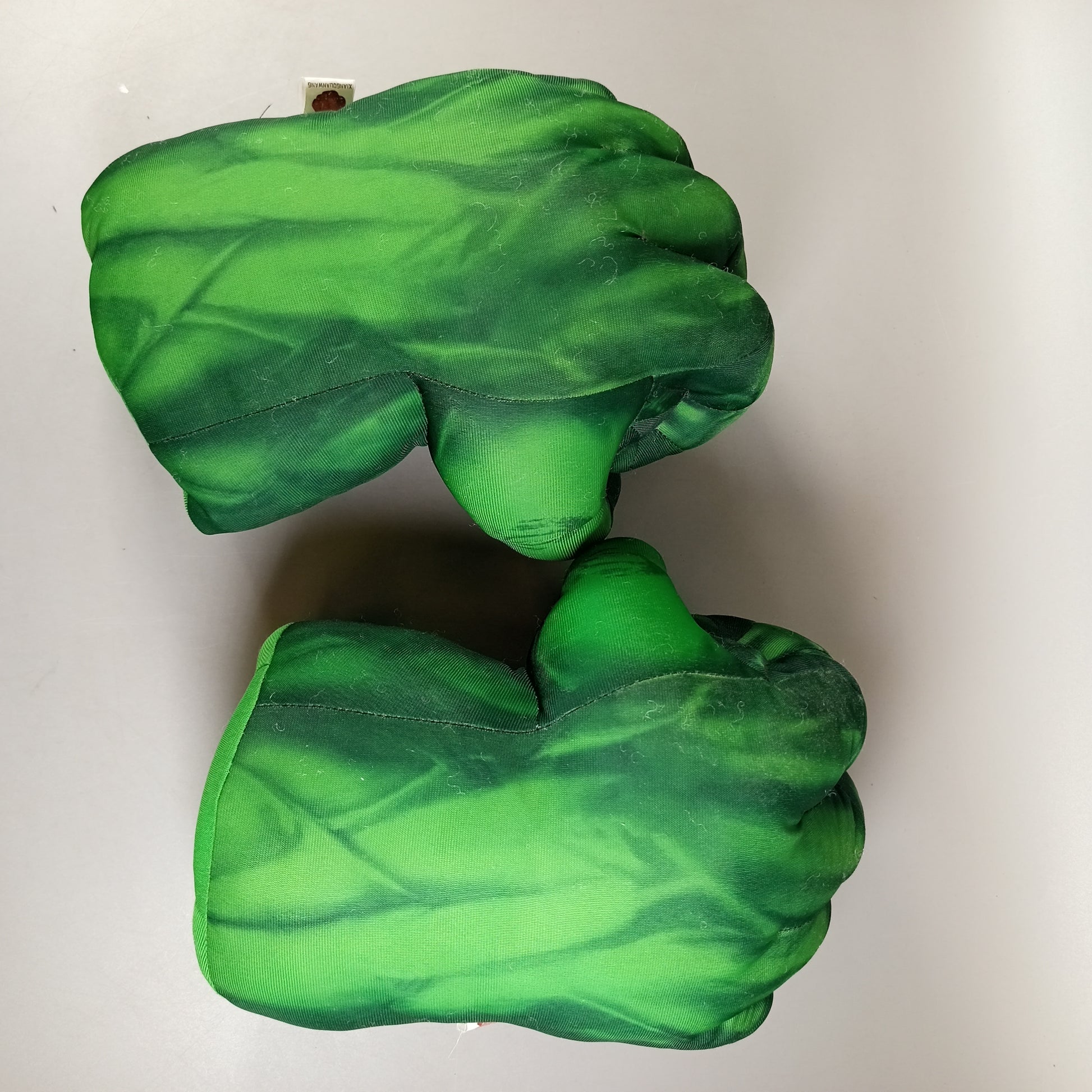 Marvel Hulk Plüschhandschuhe Set – Superheld Fäuste zum Verkleiden