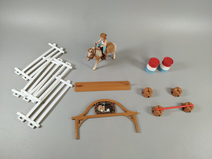 Schleich Horse Club Reiterhof mit Zubehör