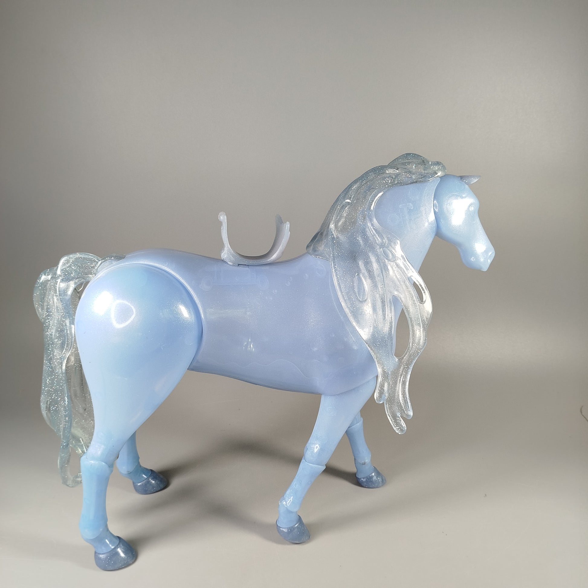 Fantasy Pferdefigur mit Elektronik – ideal für Fantasiespiele