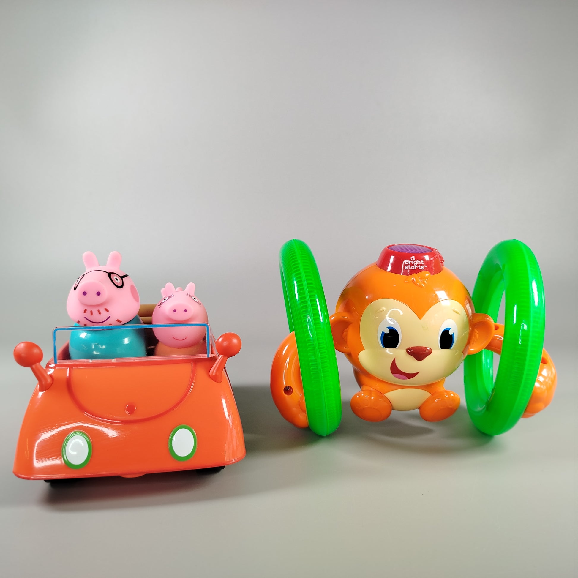  Spielfiguren & Auto - Peppa Pig & Affe
