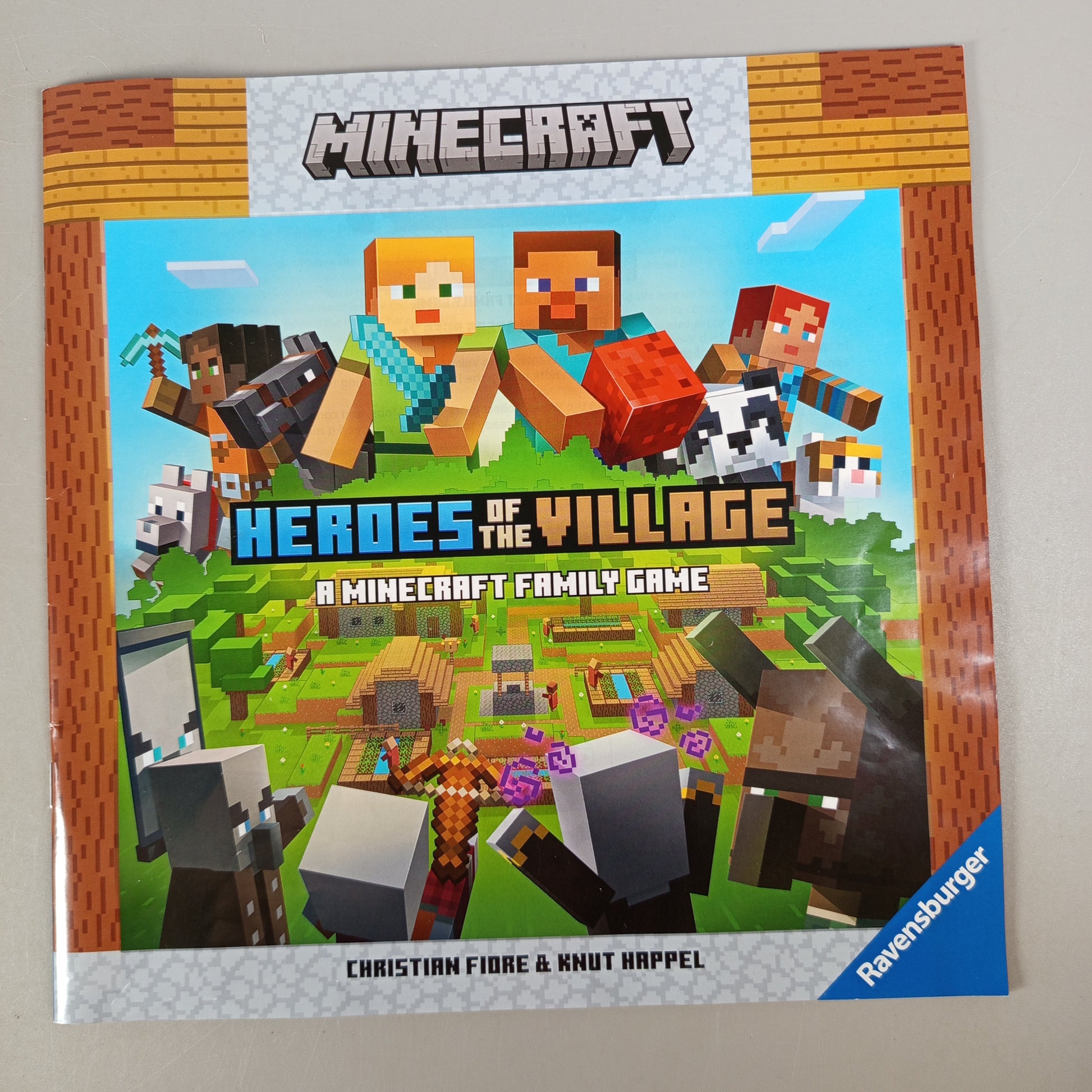 Ravensburger Brettspiel – Minecraft Heroes of the Village, OVP
