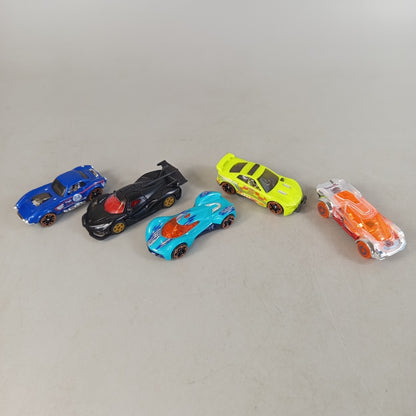 Hot Wheels Bundle Autos Traktor Rakete Feuerwehr