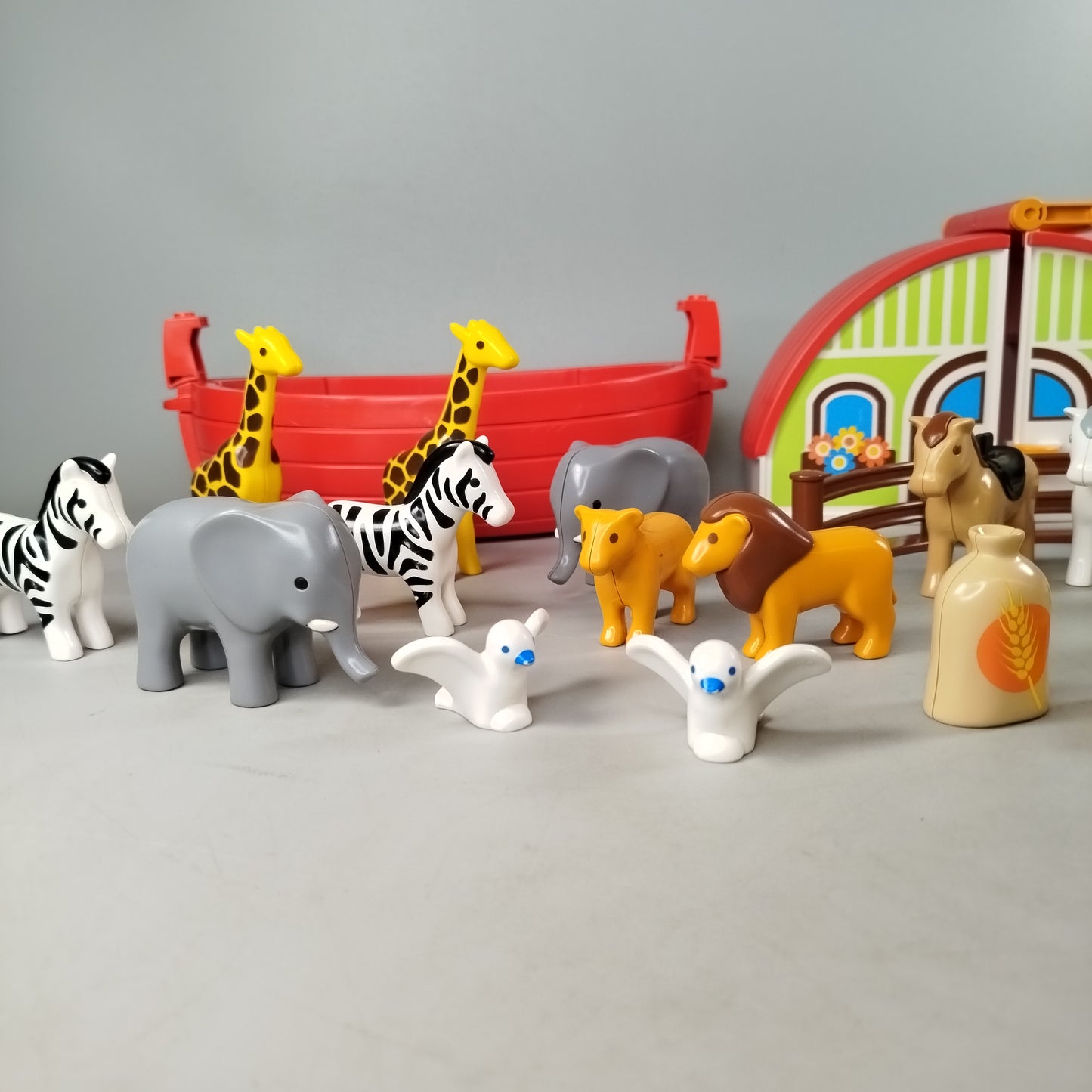 Playmobil Bundle Tiere Boot & Scheune Set von 17