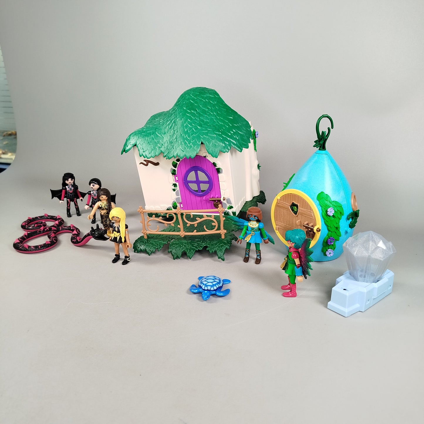 Playmobil Ayuma 70799 Abenteuer-Spielwelt – mit Figuren & Zubehör