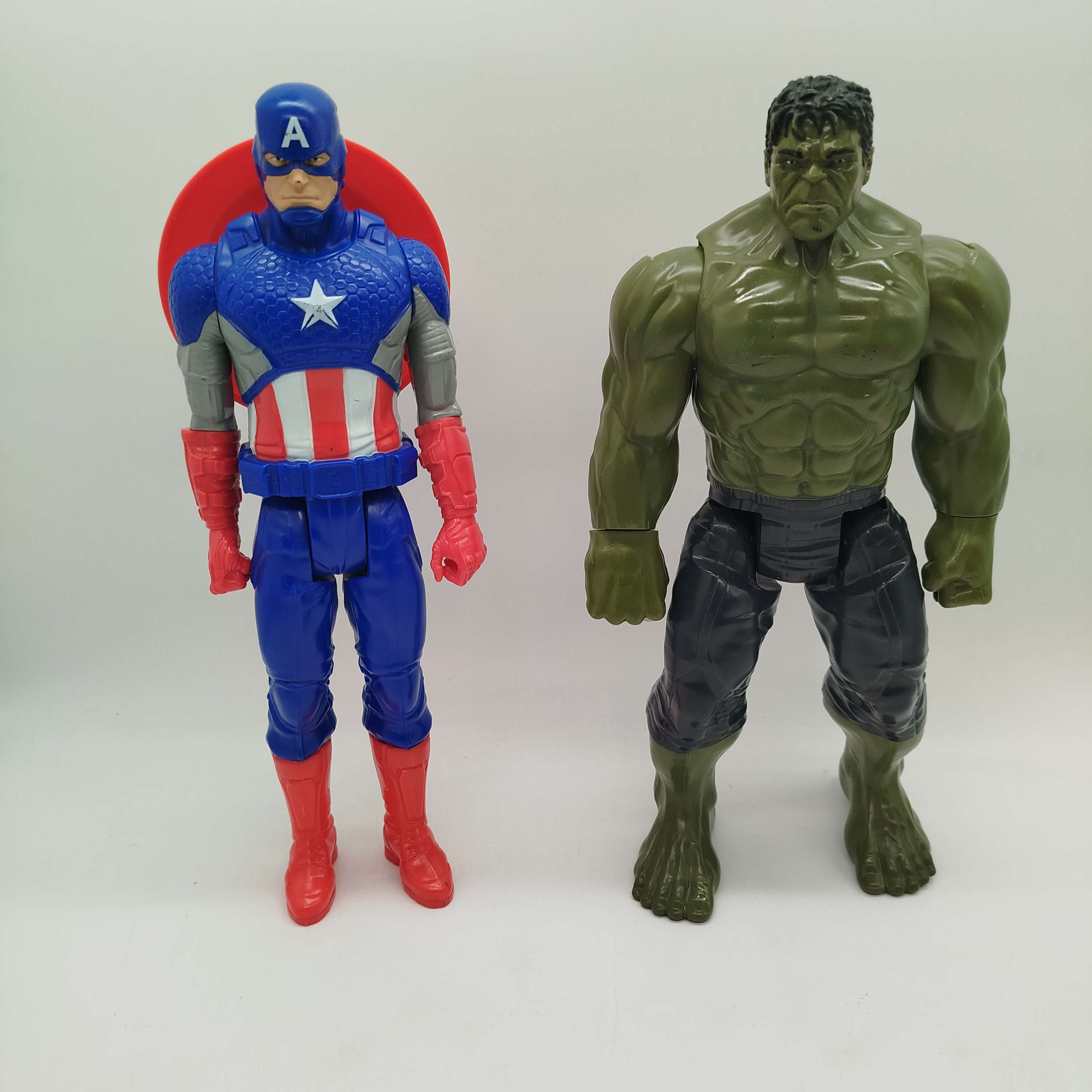 Hasbro Bundle Cap.America&Hulk Set von 2 Figuren ab 6 7 8 Jahre | ✅ geprüft 