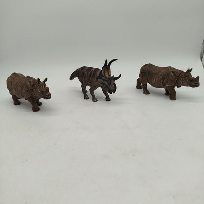 Schleich Bundle Tierfiguren Set von 3 Nashörner & Triceratops