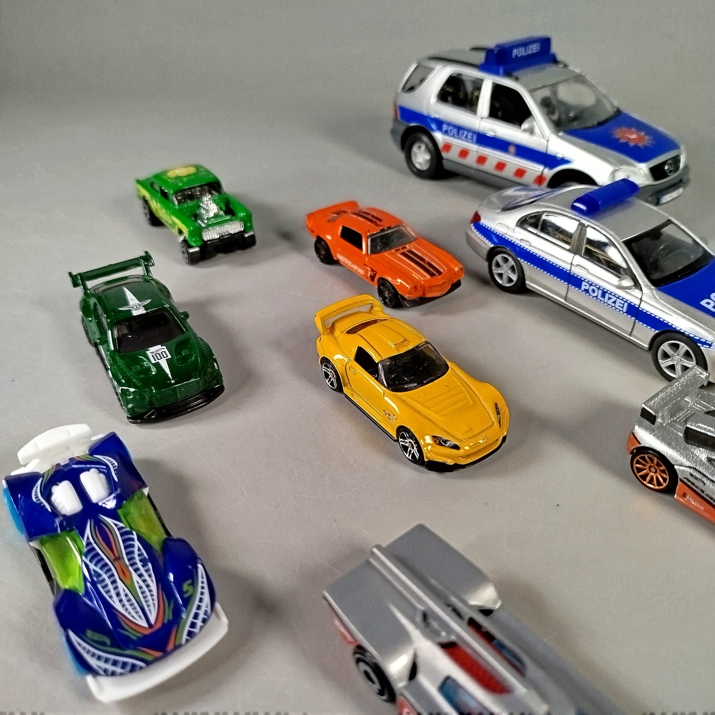 Die-Cast Spielzeugautos Set - 13 verschiedene Modelle