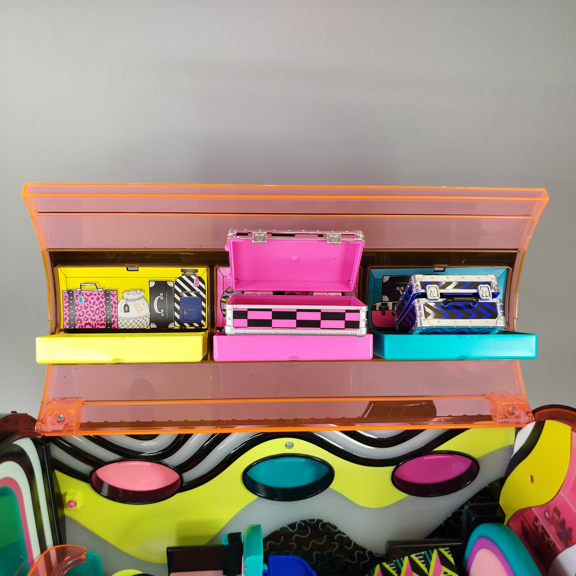 L.O.L. Surprise! OMG Remix 4-in-1 Flugzeug-Spielset, OVP