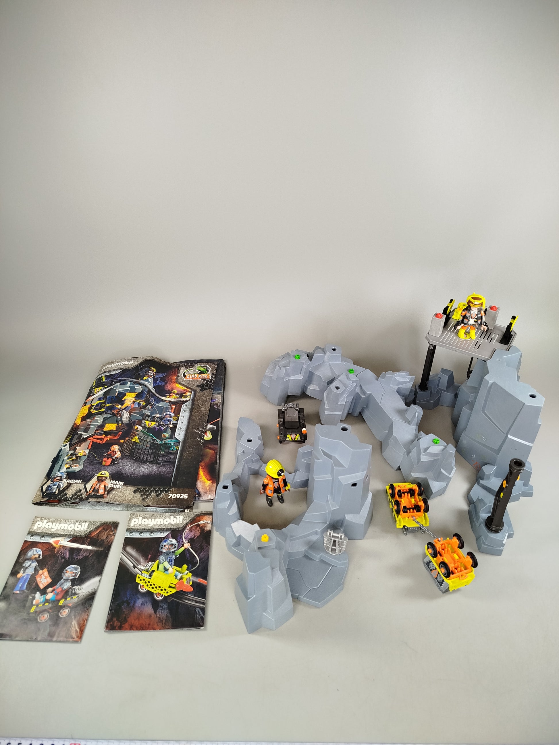 Playmobil Dino Rise Abenteuerset 70925, 70929 – mit Figuren & Fahrzeugen