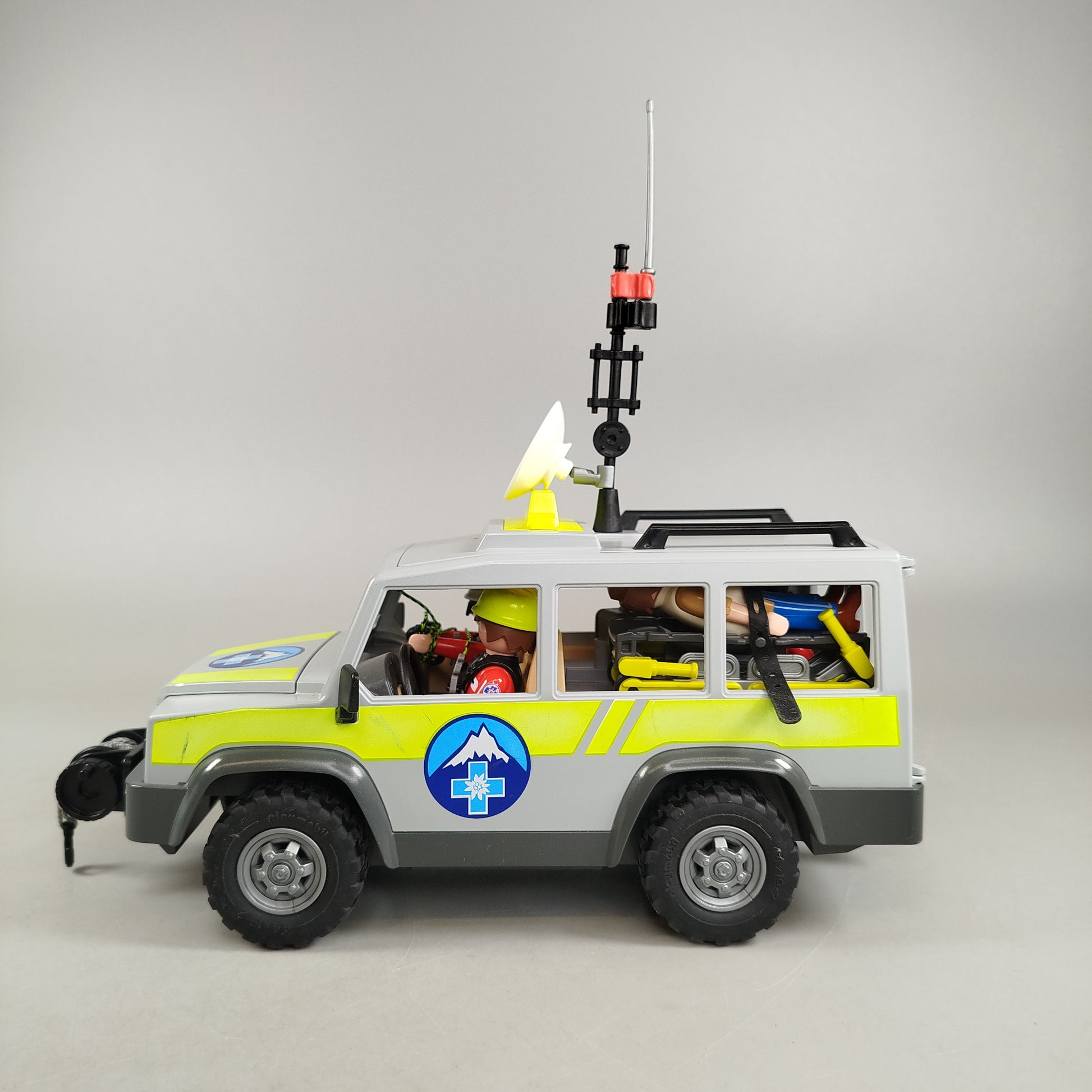 Playmobil Rettungsfahrzeug mit Figuren, gebraucht, ab 6 Jahre 