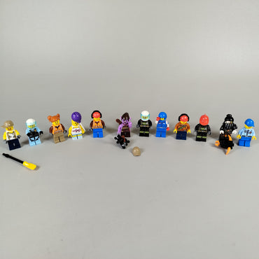 LEGO Minifiguren Set von 15, wie neu