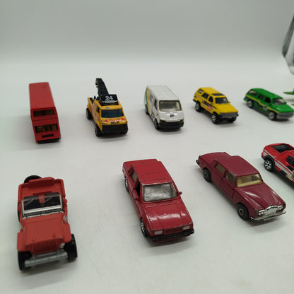 Bundle Matchbox Set von 12 Fahrzeugen & Flugzeugen, gebraucht, ab 6 Jahre 