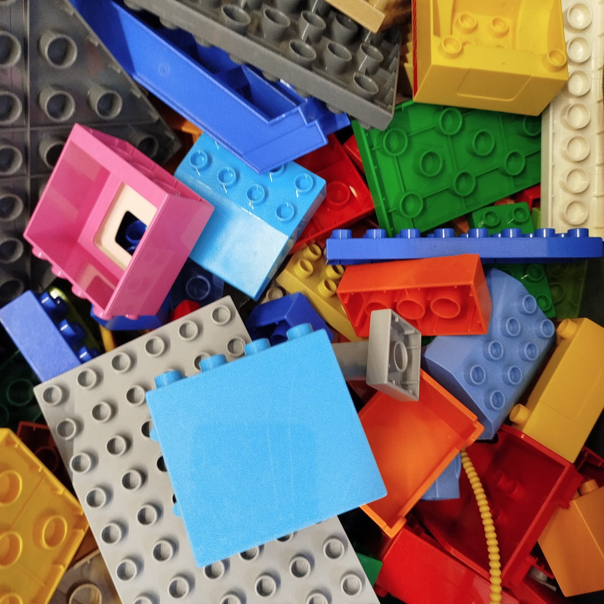 LEGO Duplo Konvolut ca. 2,3 kg – Bausteine, Fahrzeuge & Zubehör