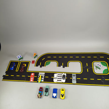 Autospiel-Set mit Straßenpuzzle & 12 Fahrzeugen