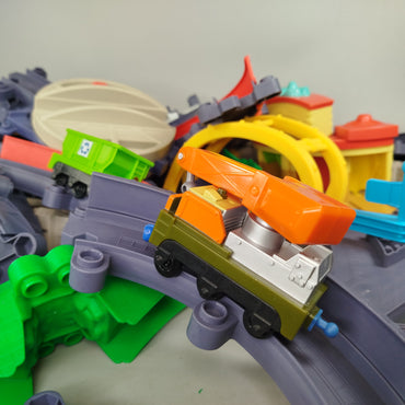 Chuggington Eisenbahn-Schienen-Set mit Zubehör