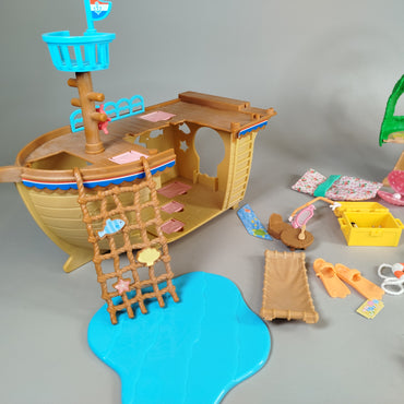 Sylvanian Families Set – Piratenschiff, Baumhaus & Zubehör