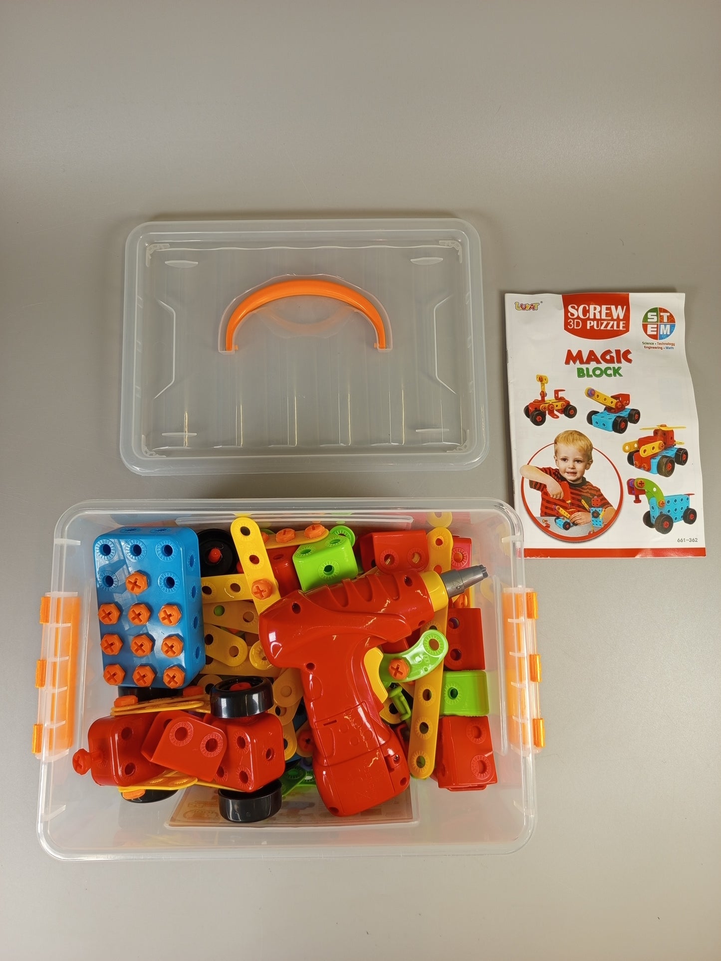 Lukat Konstruktionsspielzeug - 3D Schraubspiel