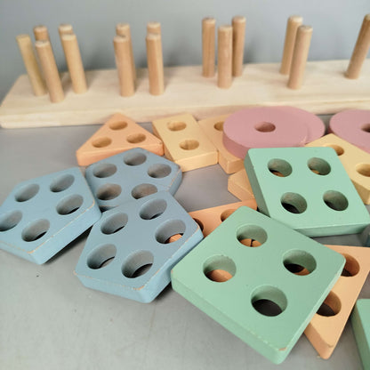 Bundle Set von 5 Holzspielzeug Nimmersatt, Stapelturm & Kugelbahn