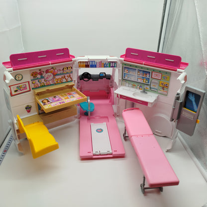 Mattel Barbie Krankenwagen und Klinik – ohne OVP und Zubehör