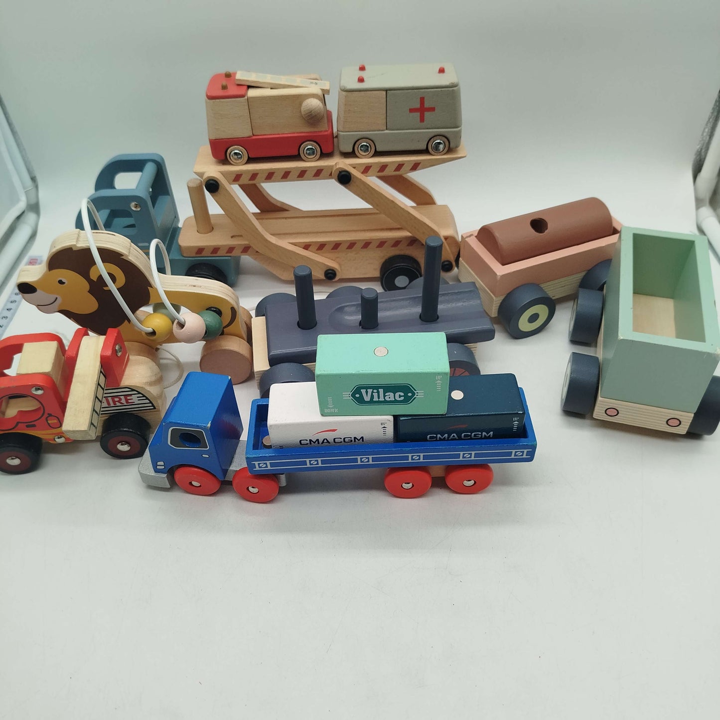 Bundle Holz Fahrzeuge Tiere Schilder