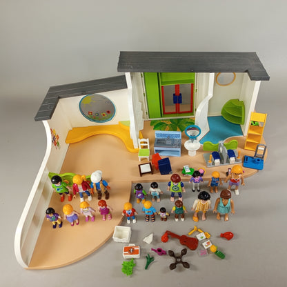 Playmobil Kindertagesstätte – mit Figuren & Zubehör, Set