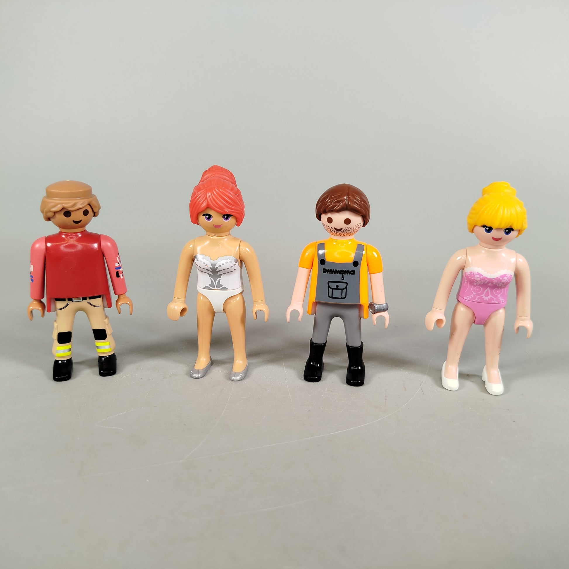 Puppenhaus Spielset – faltbares Haus mit Figuren & Möbeln, gutes Set