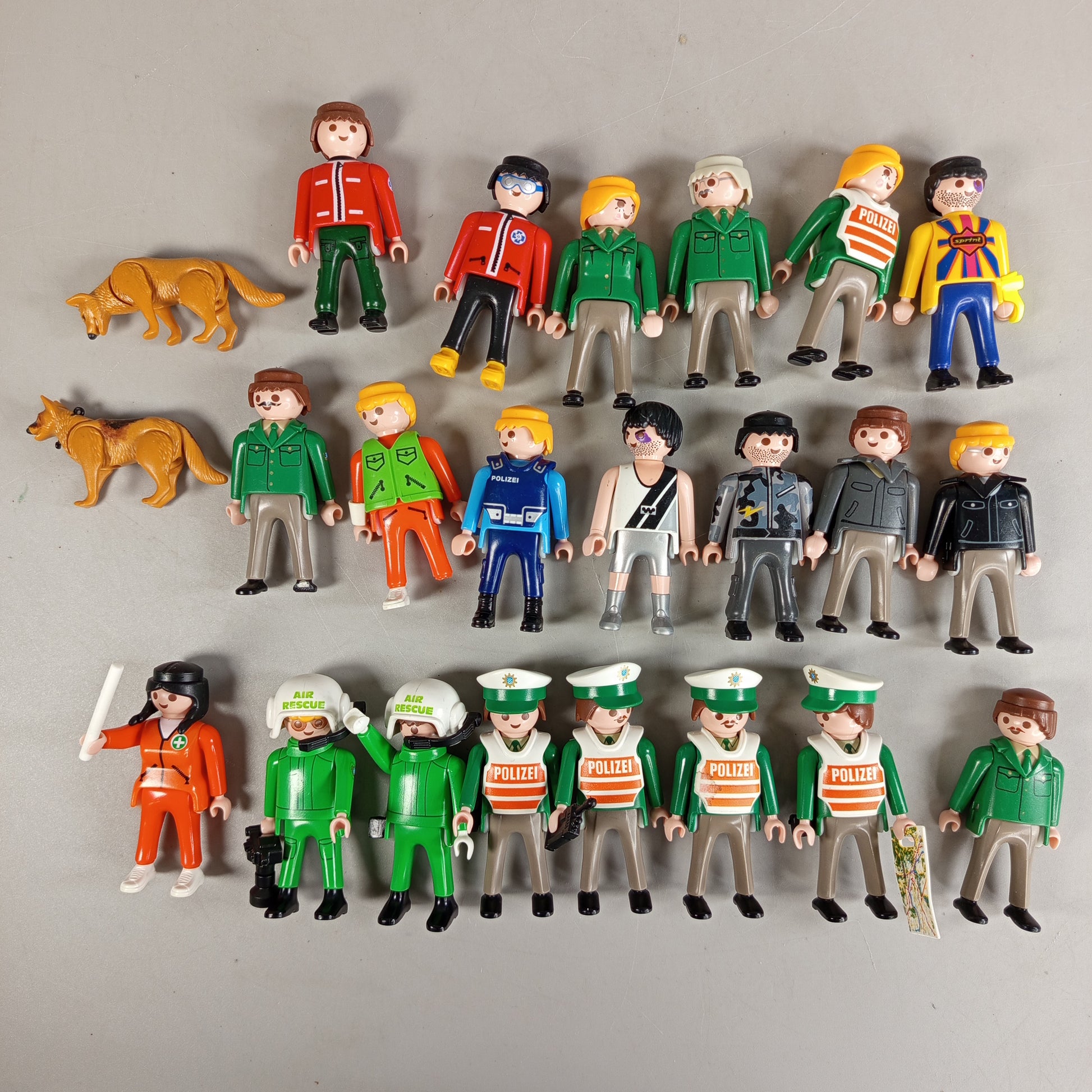 Playmobil Polizeistation Konvolut – mit Fahrzeugen & 23 Figuren