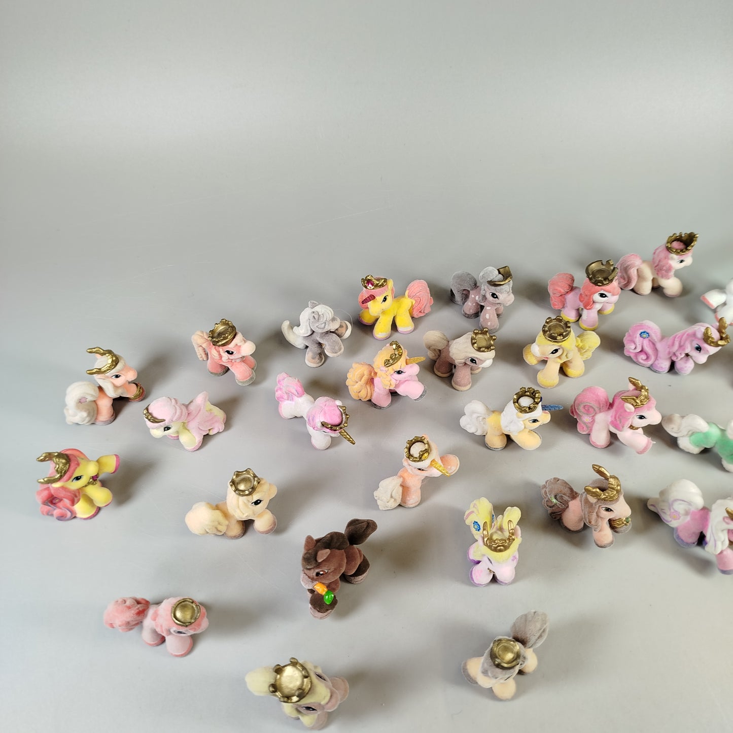 Fantasy Pony Figuren Set – Kronen, Einhörner, Flügel