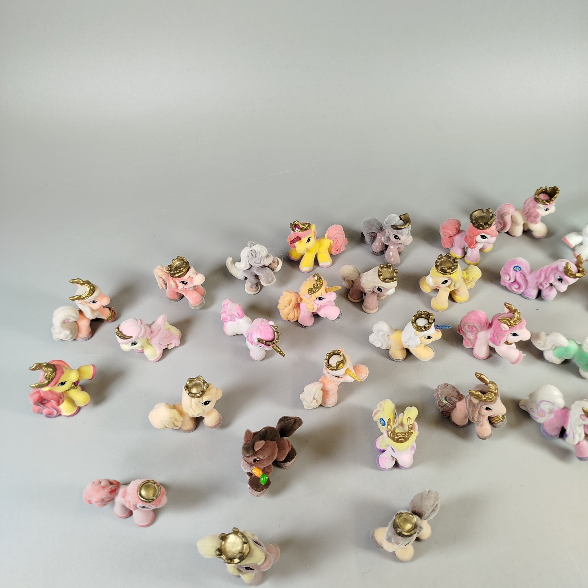 Fantasy Pony Figuren Set – Kronen, Einhörner, Flügel
