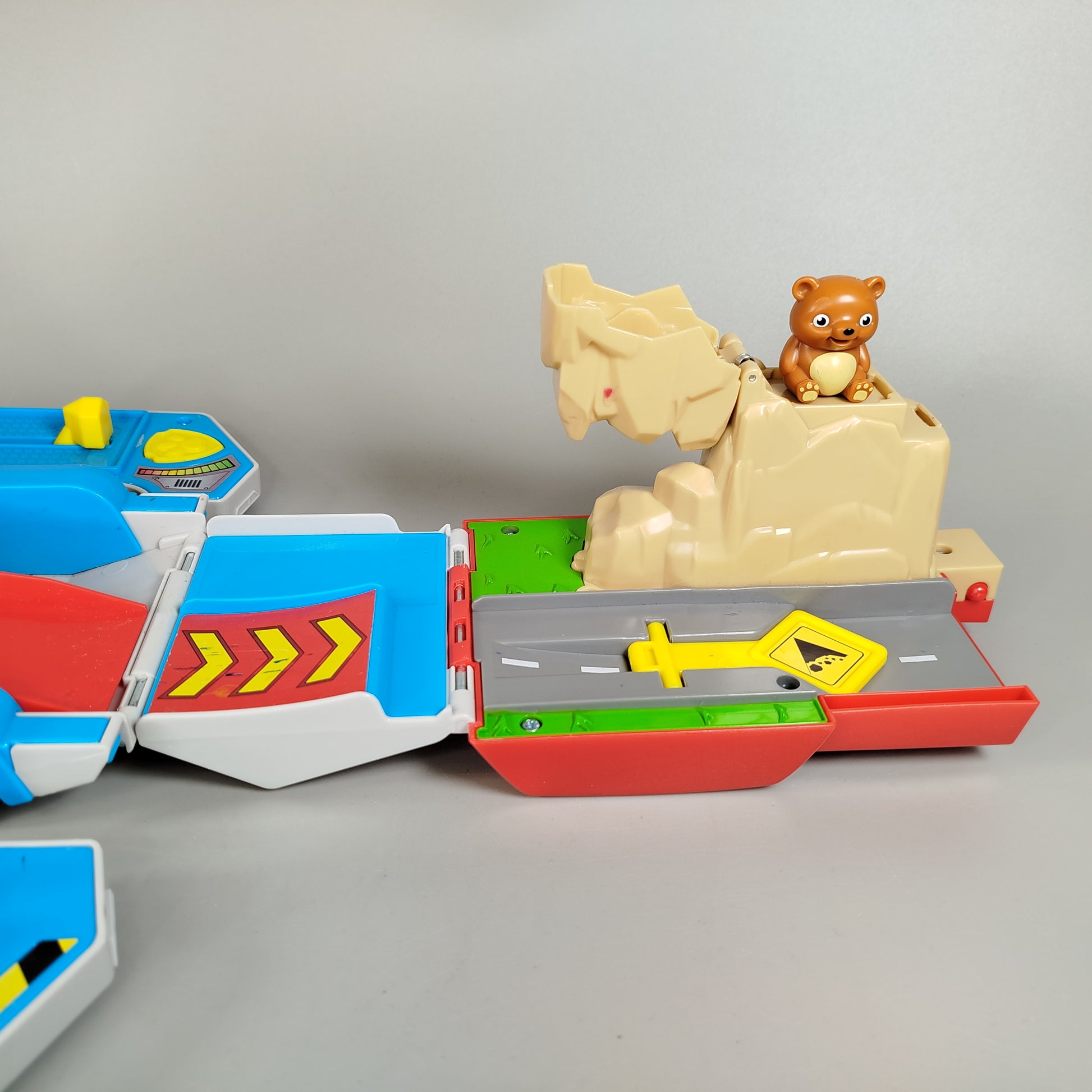 PAW Patrol Mobiles Einsatzfahrzeug – Spielset mit Bär-Figur, gut