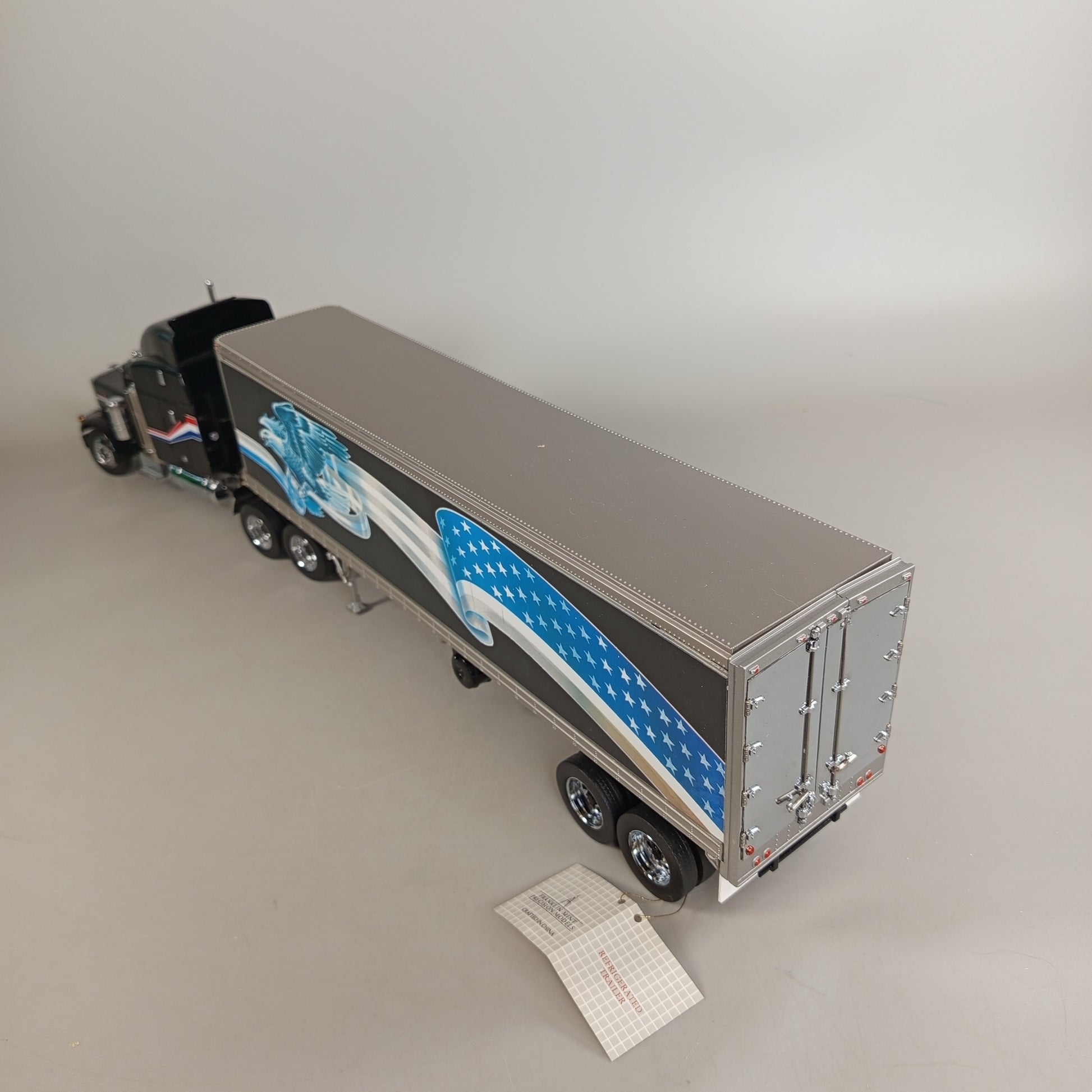 Franklin Mint Precision Models Peterbilt Modelltruck mit Anhänger – Sammlerfigur
