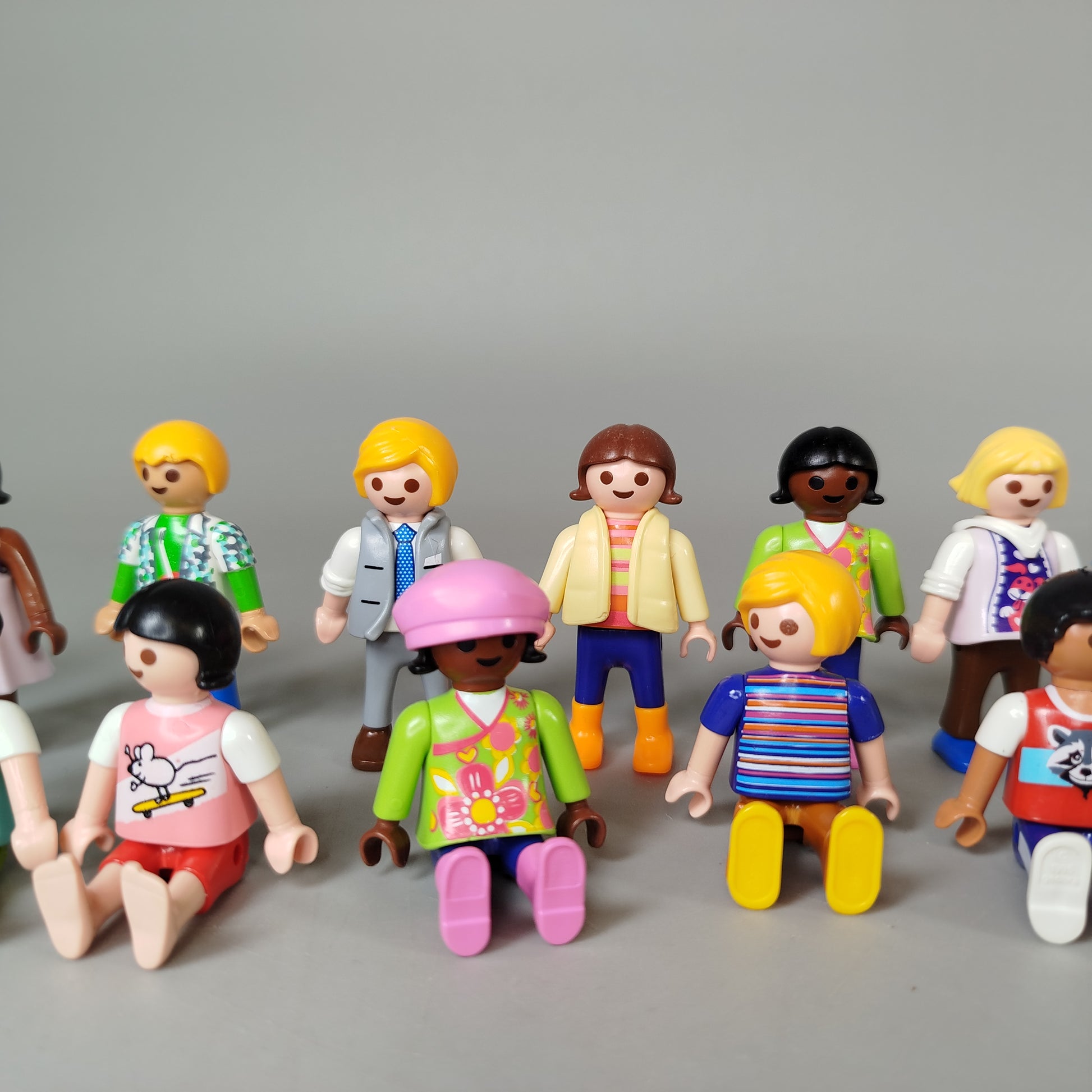 Playmobil Stil Figuren Set von 20 Minifiguren – Rollenspiel Zubehör