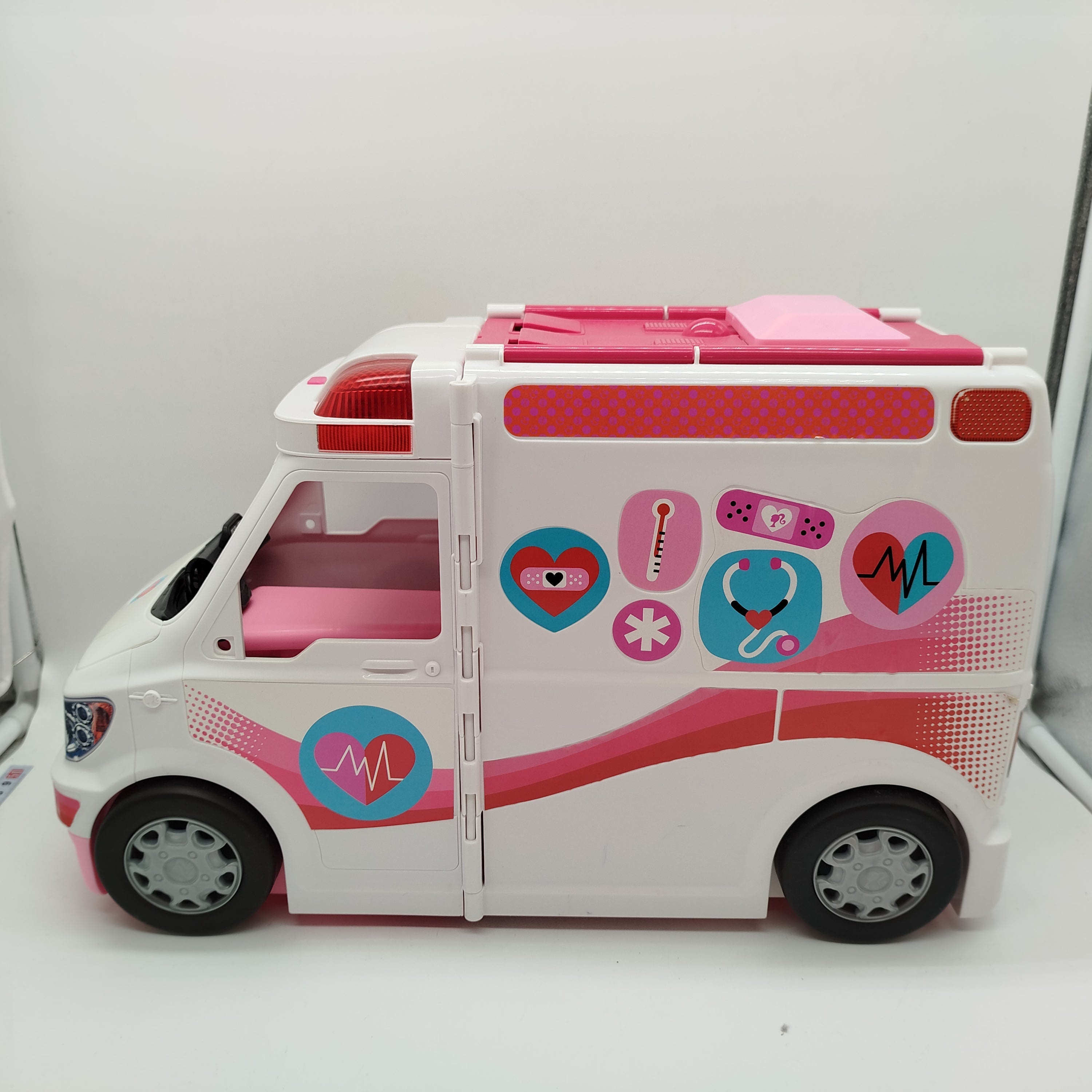 Mattel Barbie Krankenwagen und Klinik – ohne OVP und Zubehör