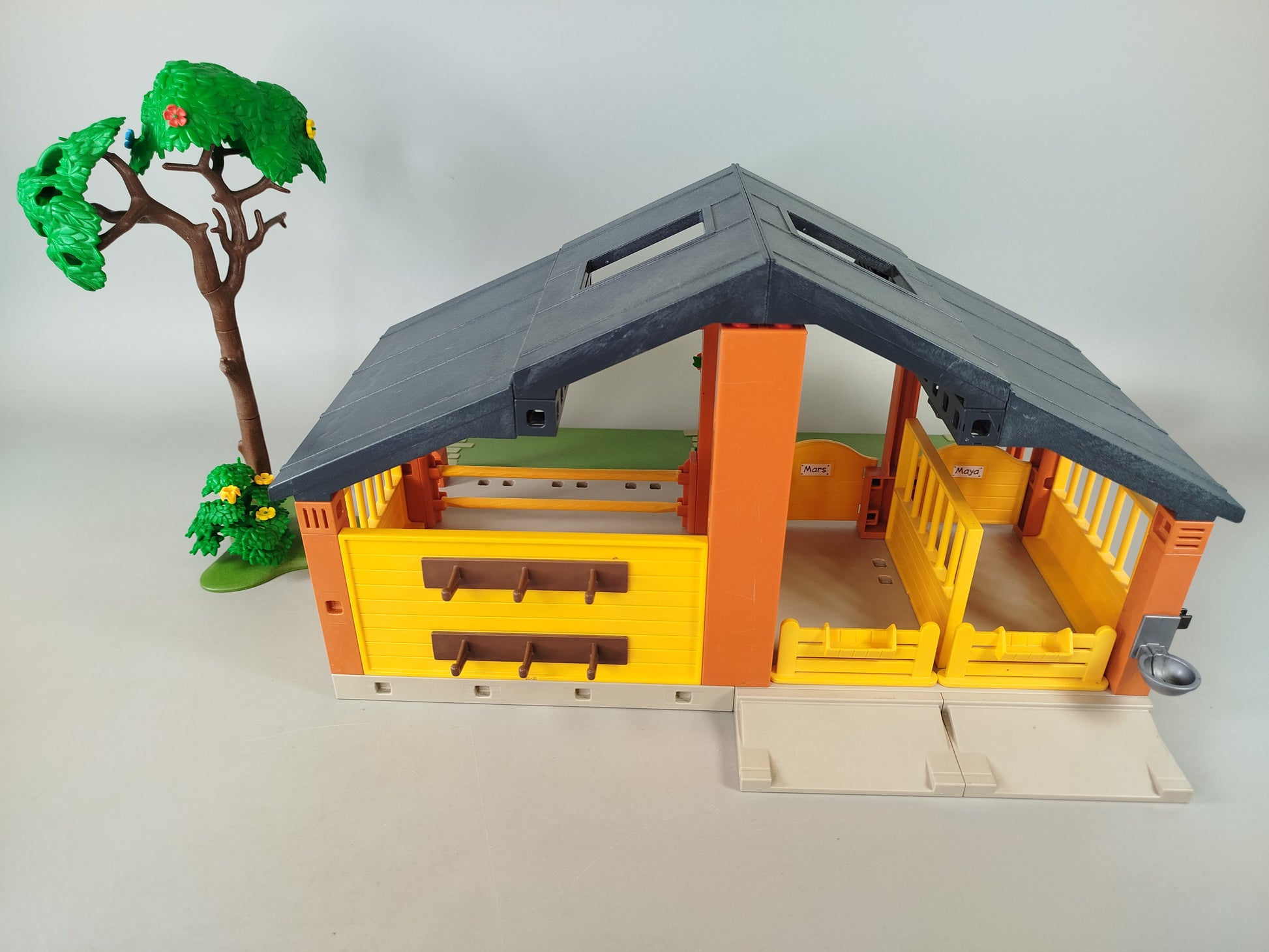 Playmobil Reiterhof 3120 mit Pferden, Figuren & Zubehör