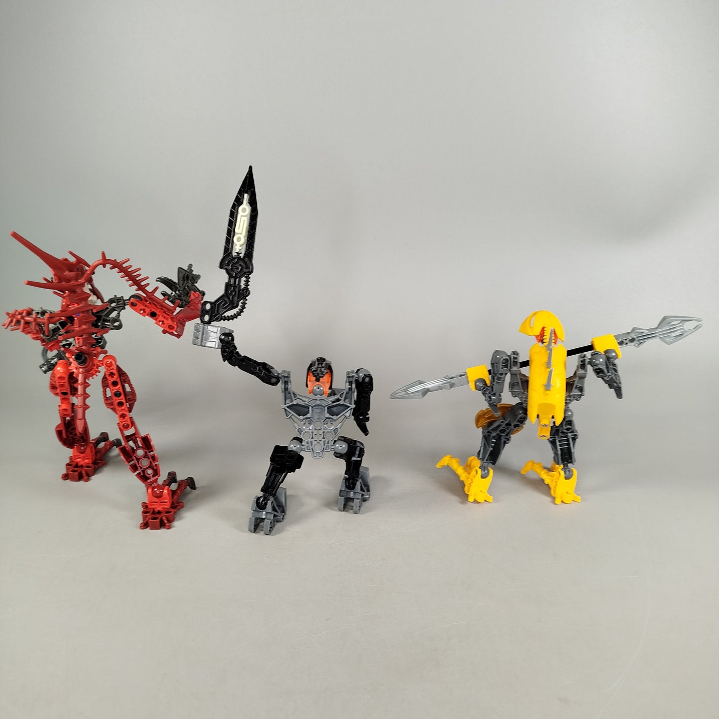 LEGO Bionicle Piraka Set von 3 Figuren – mit Waffen & Zubehör
