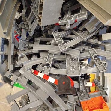 Konvolut LEGO Duplo Zugstrecken & Zubehör ca. 3,3 kg